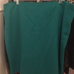 Green pencil skirt w/ exposed gold zipper